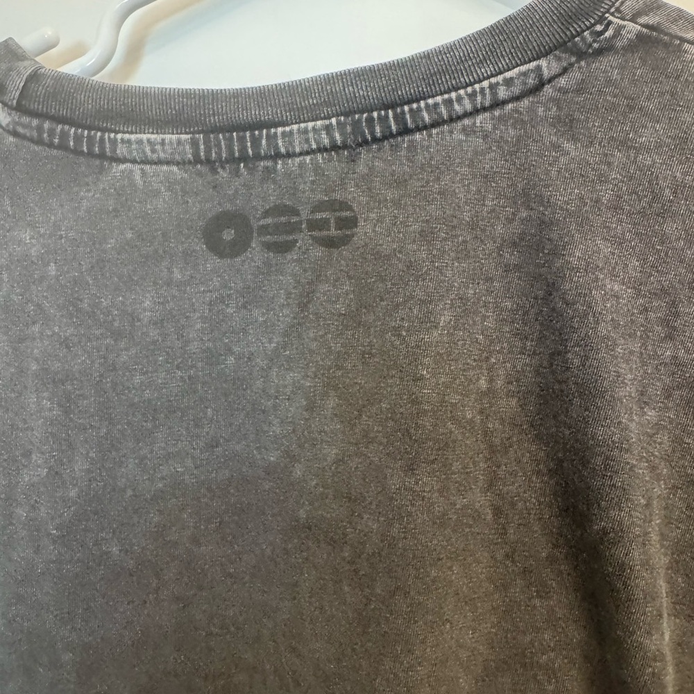 BTS Arirang World Tour & Gray Layered Graphic Tee  two tone New - Picture 6 of 8